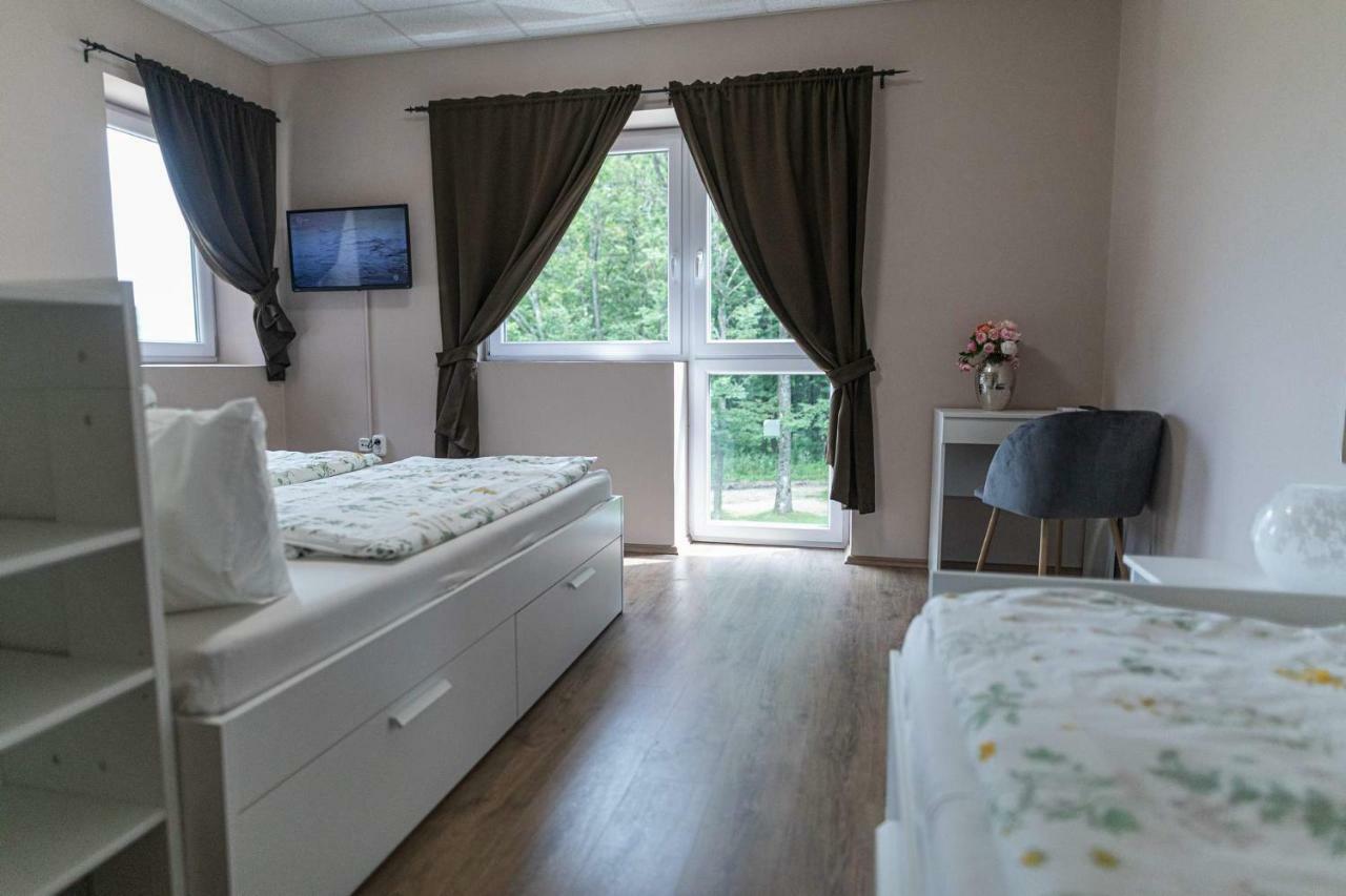 Bonne Chance Restaurant And Hotel Bazakerettye Екстер'єр фото