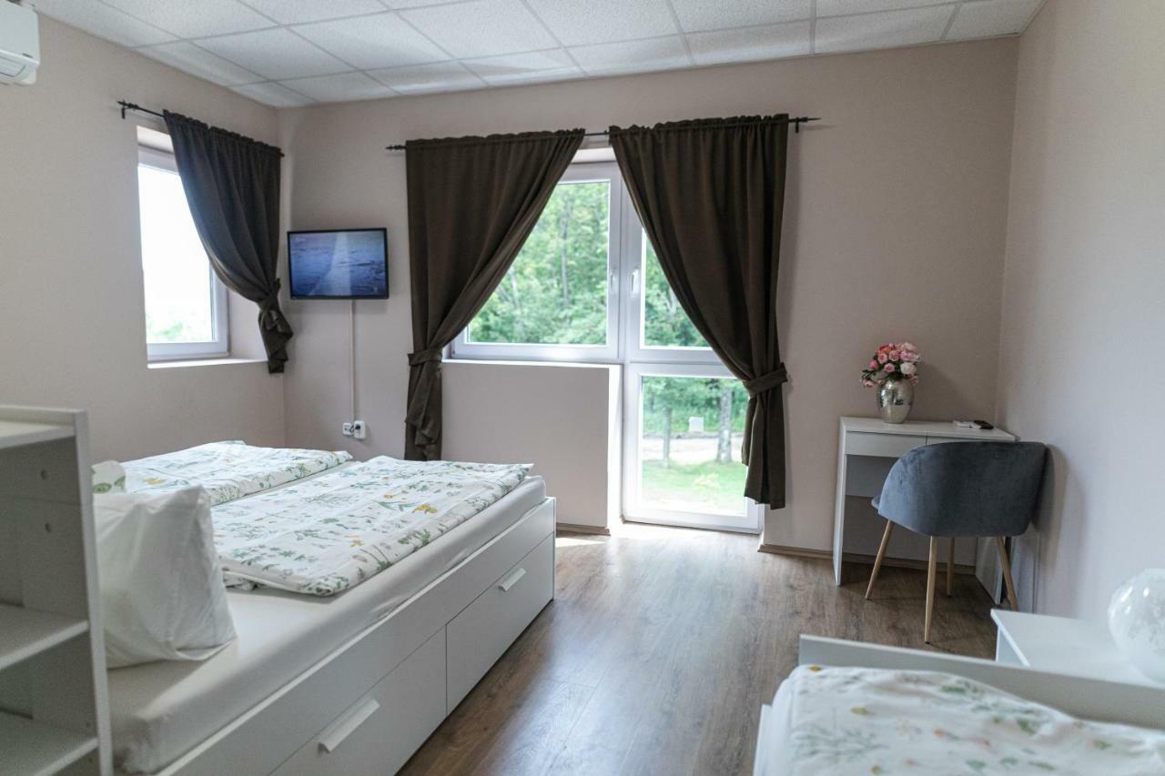 Bonne Chance Restaurant And Hotel Bazakerettye Екстер'єр фото